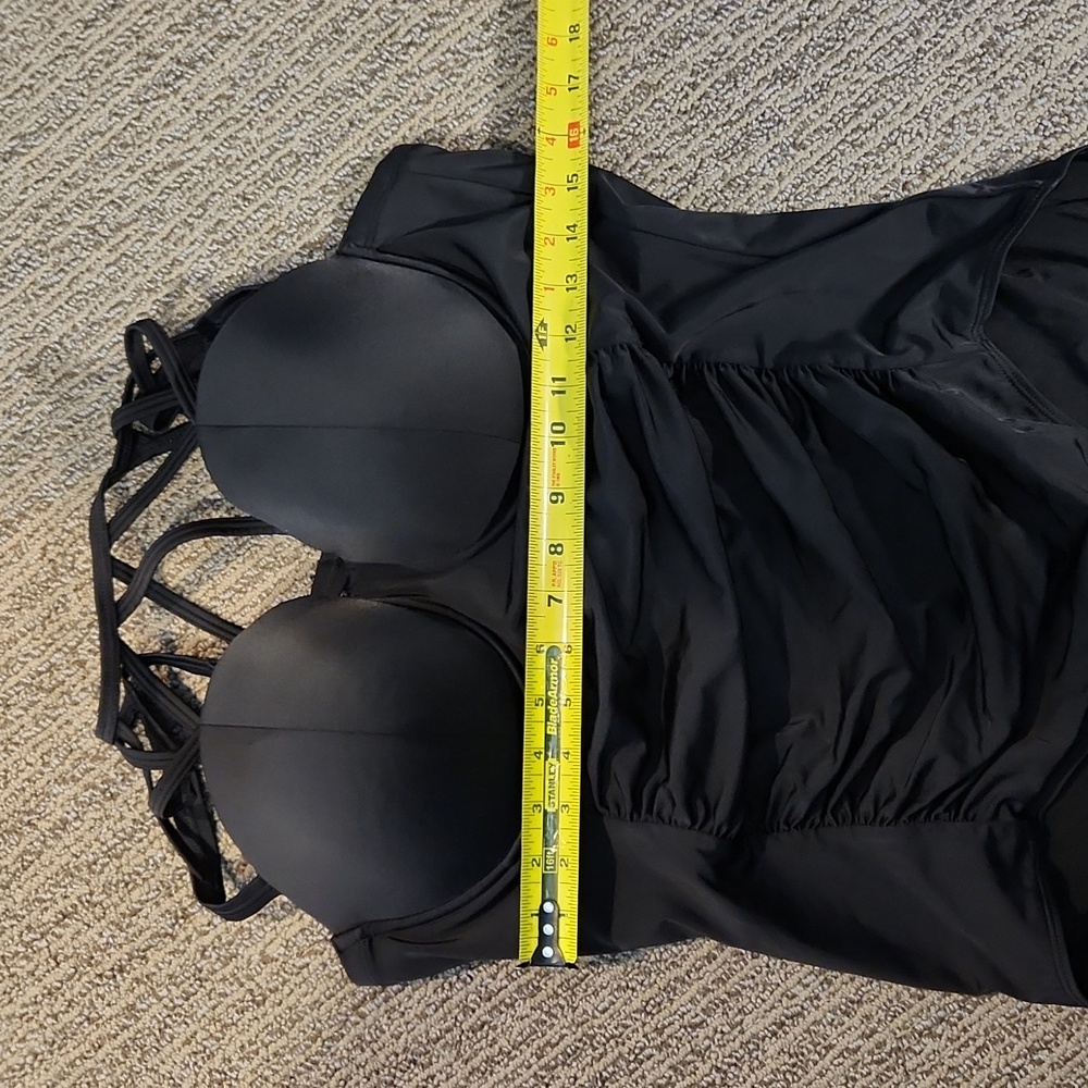 Torrid Underwire Cage Front One Piece Swimsuit Size 1R - Picture 5 of 13